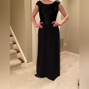 Carmen Marc Valvo formal gown